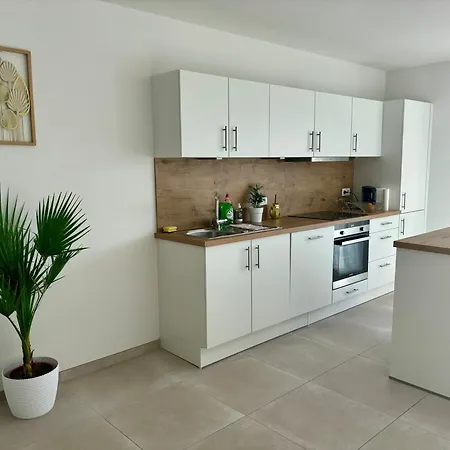 Appartement 2 Bedrooms Luxury - Guillemins